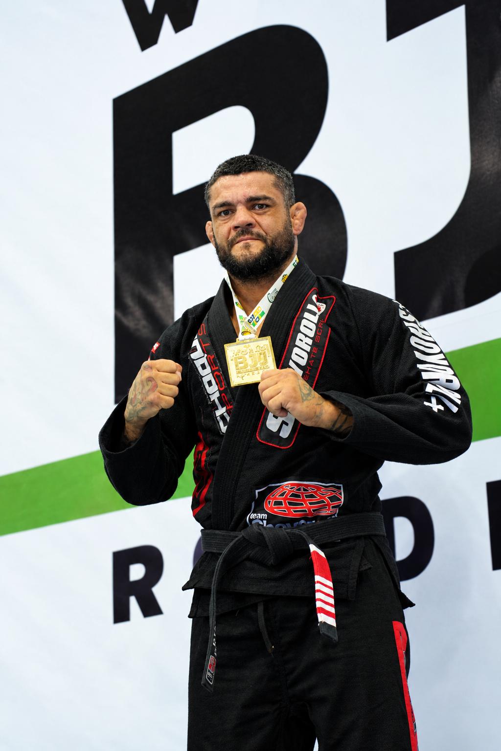 Mestre Dymitry Damianny com medalha